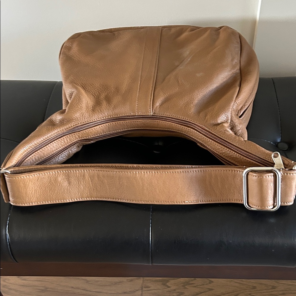 Leather Concealed Carry Bag - Picture 4 of 4